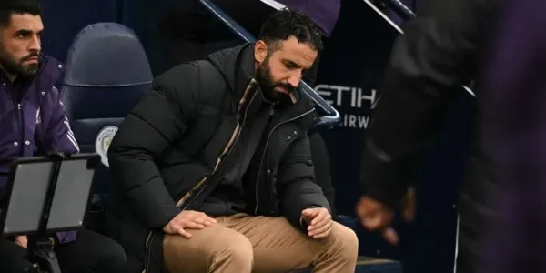 Pelatih Manchester United, Ruben Amorim, mengutarakan bahwa dirinya tak akan mengubah filosofi bermain khasnya walau hasil-hasil tak kunjung datang. Terkini, Manchester United tumbang 0-3 di laga Derbi Manchester ke-197 pada Minggu (14/9/2025).