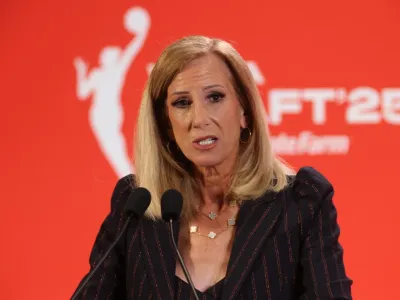 Apr 14, 2025; New York, New York, USA; WNBA commissioner Cathy Engelbert talks to the media before the 2025 WNBA Draft at The Shed at Hudson Yards. Mandatory Credit: Vincent Carchietta-Imagn Images© Vincent Carchietta-Imagn Images