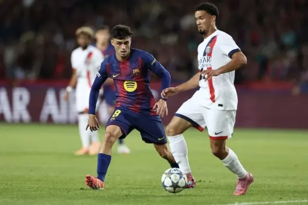 Aksi Pedri saat Paris Saint-Germain (PSG) meraih kemenangan dramatis atas Barcelona pada laga matchday kedua Liga Champions di Estadi Olímpic Lluís Companys, Rabu (1/10/2025) atau Kamis dini hari WIB.