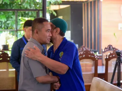 Kepala Badan Nasional Penanggulangan Terorisme (BNPT) Eddy Hartono mengunjungi Abu Rusydan, salah satu Amir Jemaah Islamiyah (JI) yang menjalani hukuman di Lapas Kelas I Semarang, Kamis (2/10/2025).