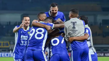 Para pemain Persib Bandung merayakan gol Saddil Ramdani yang ia cetak di laga Persib Bandung vs Lion City Sailors di matchday pertama Grup G AFC Champions League 2, Kamis (18/9/2025)