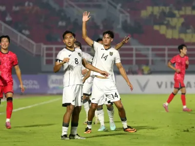 Pemain Timnas U23 Indonesia Rafael Struick saat laga Grup J Kualifikasi Piala Asia U23 2026 melawan Korea Selatan yang berakhir dengan skor 1-0 di Stadion Gelora Delta Sidoarjo, Jawa Timur, Selasa 99/9/2025) malam.