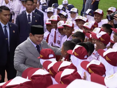 Presiden Prabowo Subianto sempat memberikan pesan kepada siswa yang menjadi peserta upacara Hari Kesaktian Pancasila di lapangan Monumen Pancasila Sakti, Lubang Buaya, Jakarta Timur, Rabu (1/10/2025) untuk giat belajar. 