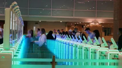 Autogate imigrasi di bandara Soekarno-Hatta dan Ngurah Rai. Pemerintah Indonesia mengkaji sistem deklarasi penumpang internasional terintegrasi baru bernama All Indonesia.