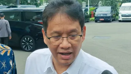 Menteri Keuangan (Menkeu) Purbaya Yudhi Sadewa menyambangi Istana Kepresidenan Jakarta, Selasa (30/9/2025), usai rapat kerja di Dewan Perwakilan Rakyat (DPR) RI. 