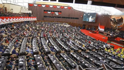 Suasana saat Presiden Prabowo Subianto menyampaikan pidato dalam Sidang Tahunan MPR RI dan Sidang Bersama DPR-DPD RI Tahun 2025 di Gedung Nusantara, Kompleks Parlemen, Jakarta, Jumat (15/8/2025). ANTARAFOTO/Dhemas Reviyanto/app/rwa.



