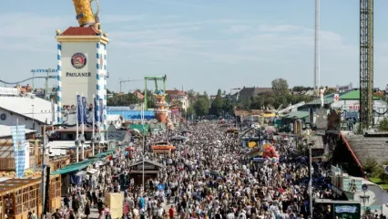 The crowd at Oktoberfest in Munich, southern Germany on September 21, 2025 -- days before the world's biggest beer festival was temporarily closed due to a bomb threat (Michaela STACHE)
