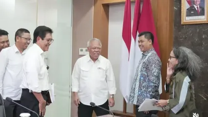 Kepala Otorita Ibu Kota Nusantara (OIKN) Basuki Hadimuljono menyambangi Kementerian Sekretariat Negara (Kemensetneg) pada Jumat (3/10/2025) untuk melapor status dan perkembangan pembangunan Ibu Kota Nusantara (IKN), di Penajam Paser Utara, Kalimantan Timur. 