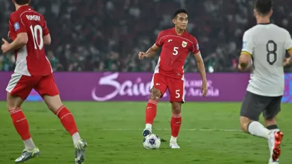 Rizky Ridho jadi pilar penting Timnas Indonesia di lini belakang, kembali clean sheet saat mengalahkan China di Kualifikasi Piala Dunia 2026 Zona Asia, Kamis (5/6/2025) di Stadion Utama Gelora Bung Karno, Senayan, Jakarta. 