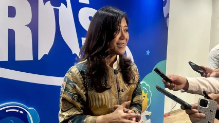 Menteri Komunikasi dan Digital Meutya Hafid saat menghadiri perayaan HUT Kompas.com ke-30, Jagat Literasi yang digelar di Menara Kompas, Jakarta Pusat, Senin (15/9/2025).