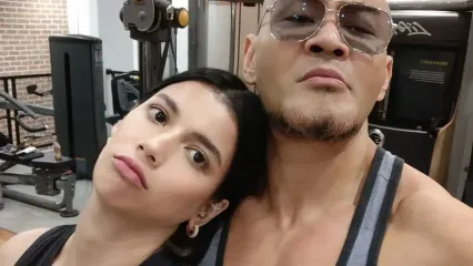 Deddy Corbuzier dan Sabrina Chairunnisa.