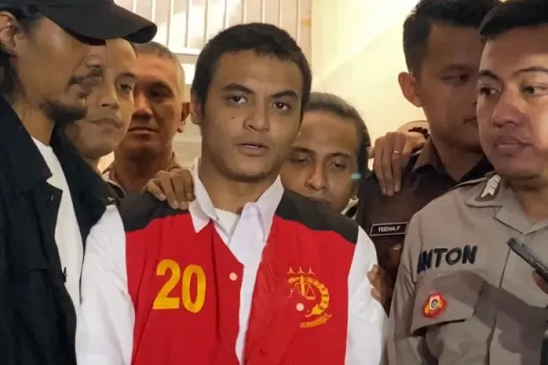 Terdakwa Vadel Badjideh dituntut 12 tahun penjara dalam kasus asusila anak Nikita Mirzani di Pengadilan Negeri Jakarta Selatan, Senin (1/9/2025).