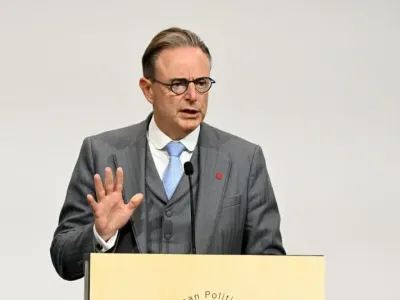 Belgian Prime Minister Bart De Wever speaks to journalists during the 7th European Political Community (EPC) Summit at the Bella Center in Copenhagen. Ansgar Haase/dpa