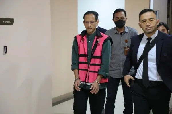 Eks Menteri Pendidikan, Kebudayaan, Riset, dan Teknologi (Mendikbudristek), Nadiem Makarim ditetapkan sebagai tersangka oleh Kejaksaan Agung (Kejagung) dalam kasus dugaan korupsi pengadaan laptop berbasis Chromebook di Kemendikbudristek pada 2019-2022, Kamis (4/9/2025)