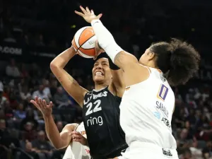 A'ja Wilson of the Las Vegas Aces shoots over Satou Sabally in the Aces' victory over the Phoenix Mercury in game two of the WNBA Finals (Ian Maule)