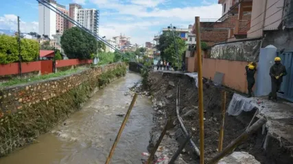 A view of the debris on the Bafal riverside road in Kathmandu, which was damaged by floodwater. Safal Prakash Shrestha/ZUMA Press Wire/dpa
