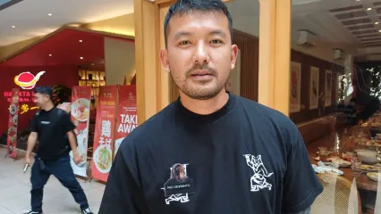 Aktor peran Rio Dewanto saat ditemui di konferensi pers film Legenda Kelam Malin Kundang di Cipete, Jakarta Selatan, Rabu (1/10/2025).