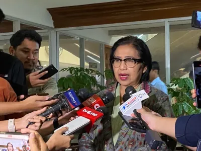 Anggota Komisi IX DPR Irma Suryani Chaniago di Kompleks Parlemen, Senayan, Jakarta Pusat, Selasa (4/3/2025). 