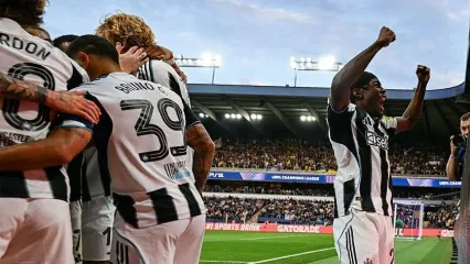 Anthony Elanga celebrates after Newcastle United&#39;s opening goal against Union Saint-Gilloise at Lotto Park on 1 October, 2025