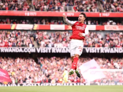 Arsenal dan Premier League Ramaikan Album Penghargaan September (2)
