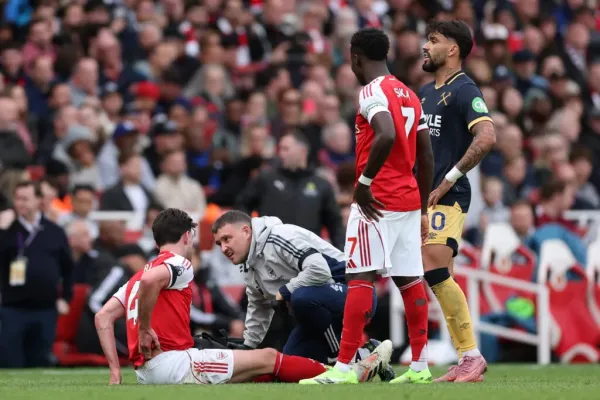 Arsenal Kembali ke Puncak Usai Kalahkan West Ham 2-0 (2)