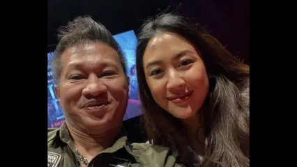 Artis peran Mang Saswi akhirnya bertemu kembali dengan aktris Sherina Munaf, momen yang ia bagikan melalui unggahan di Instagram.