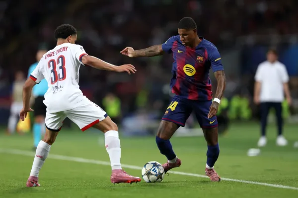 Barcelona Tundukkan PSG 2-1 dalam Pertandingan Sengit Liga Champions (3)