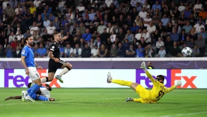 Bayern Mulai Musim Liga Champions dengan Kemenangan Telak 5-1 (1)