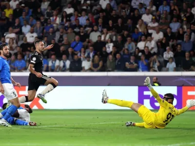 Bayern Mulai Musim Liga Champions dengan Kemenangan Telak 5-1 (1)