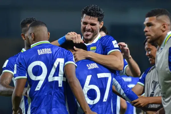 Bek Persib Bandung Julio Cesar punya pengalaman membobol gawang Bangkok United. 