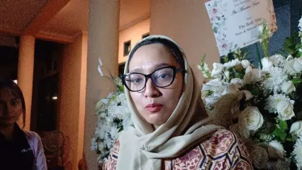 Bella Fawzi menjelaskan kronologi lengkap meninggalnya sang ibu, Marissa Haque.