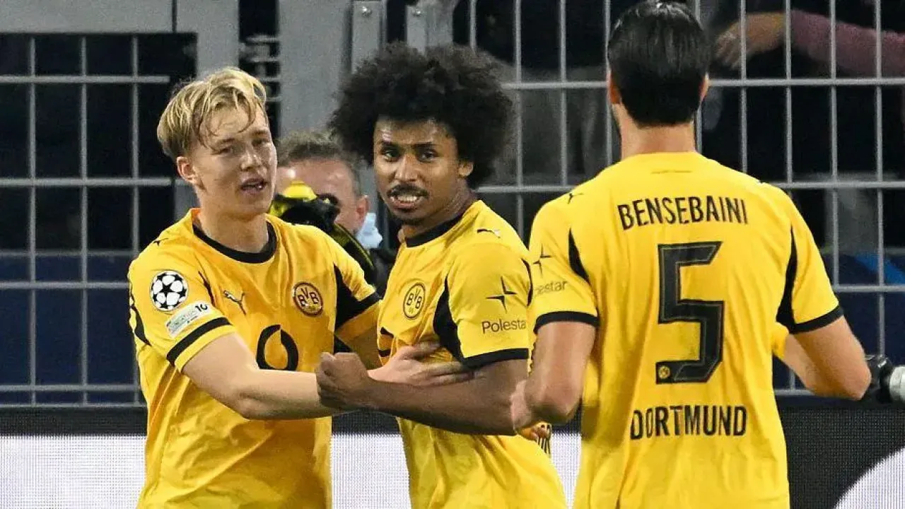 Borussia Dortmund celebrate a goal