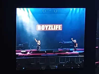 Boyzlife membuka konser The Celebration of Mimi Mariah Carey di Sentul International Convention Center, Sabtu (4/10/2025).