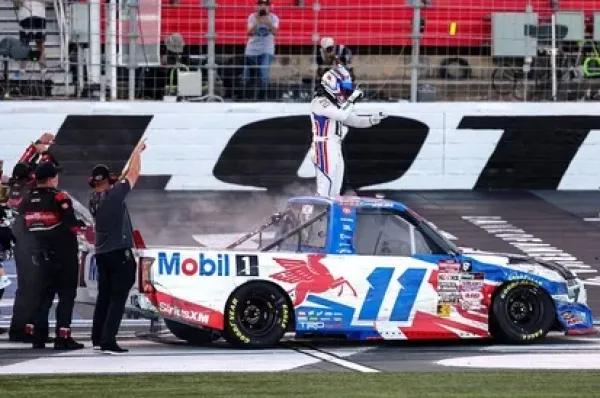 Corey Heim Pastikan Tempat di Final NASCAR Truck Series (1)