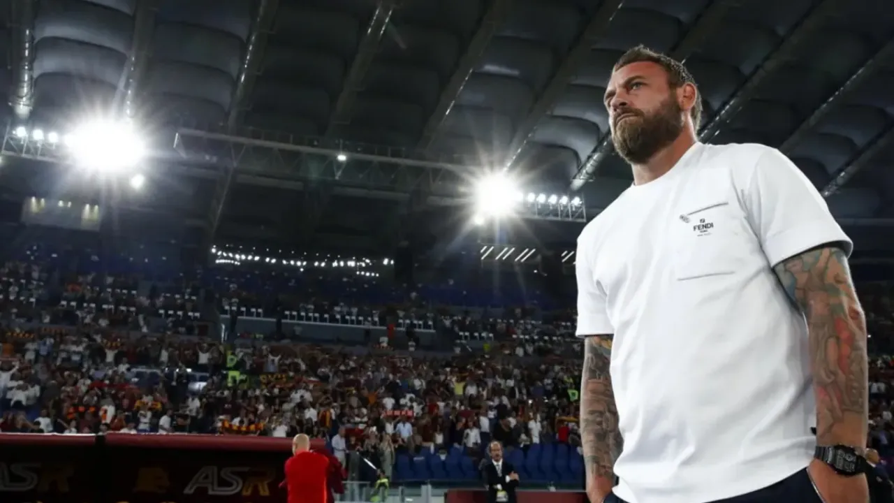 Daniele De Rossi Akhiri Kontrak dengan AS Roma (1)
