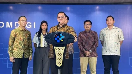 Dirjen Pengawasan Ruang Digital Komdigi, Alexander Sabar, dalam konferensi pers di Kantor Komdigi, Jakarta, Rabu (17/9/2025).