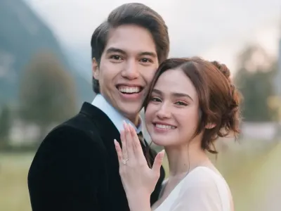El Rumi menyapa Syifa Hadju ?my fiancée? usai lamaran di Swiss. Apa arti dan sejarah istilah tunangan yang berasal dari bahasa Perancis ini?

