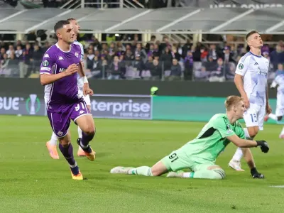 Fiorentina 2-0 Sigma: Piccoli the difference-maker as La Viola kick-off European campaign with victory