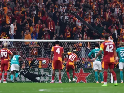 Galatasaray 1-0 Liverpool: Slot searching for answers after another setback