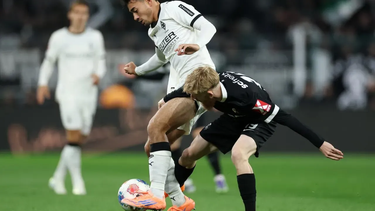 Gladbach leave Bundesliga basement after goalless draw with Freiburg