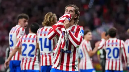 Griezmann reaches 200 goals as Atletico Madrid thrash Eintracht Frankfurt 5-1