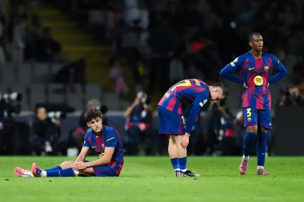 Hansi Flick Akui Barcelona Gagal Tampil Optimal Vs PSG (1)