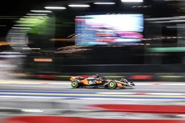 Hasil Latihan Bebas GP Singapura, Norris Kesulitan dan Piastri Unggul (2)