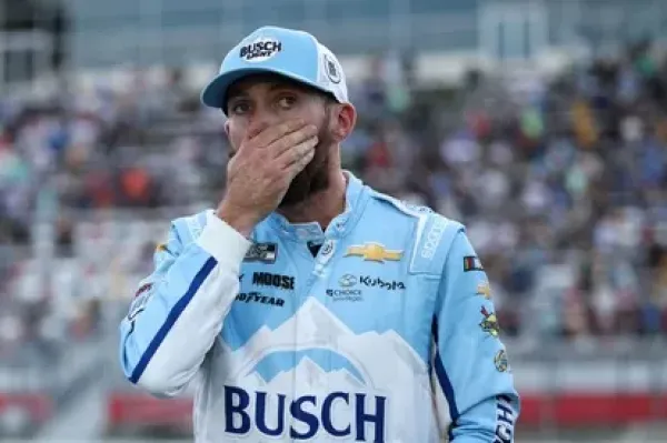Herbst Dapat Disqualification di NASCAR Cup, Tidak Pengaruhi Playoff (3)