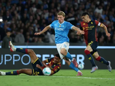 Hojlund Bawa Napoli Raih Kemenangan Krusial atas Genoa (1)