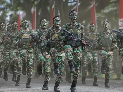 Ilustrasi TNI. Alasan TNI AD ubah persyaratan usia dan tinggi badan calon prajurit.