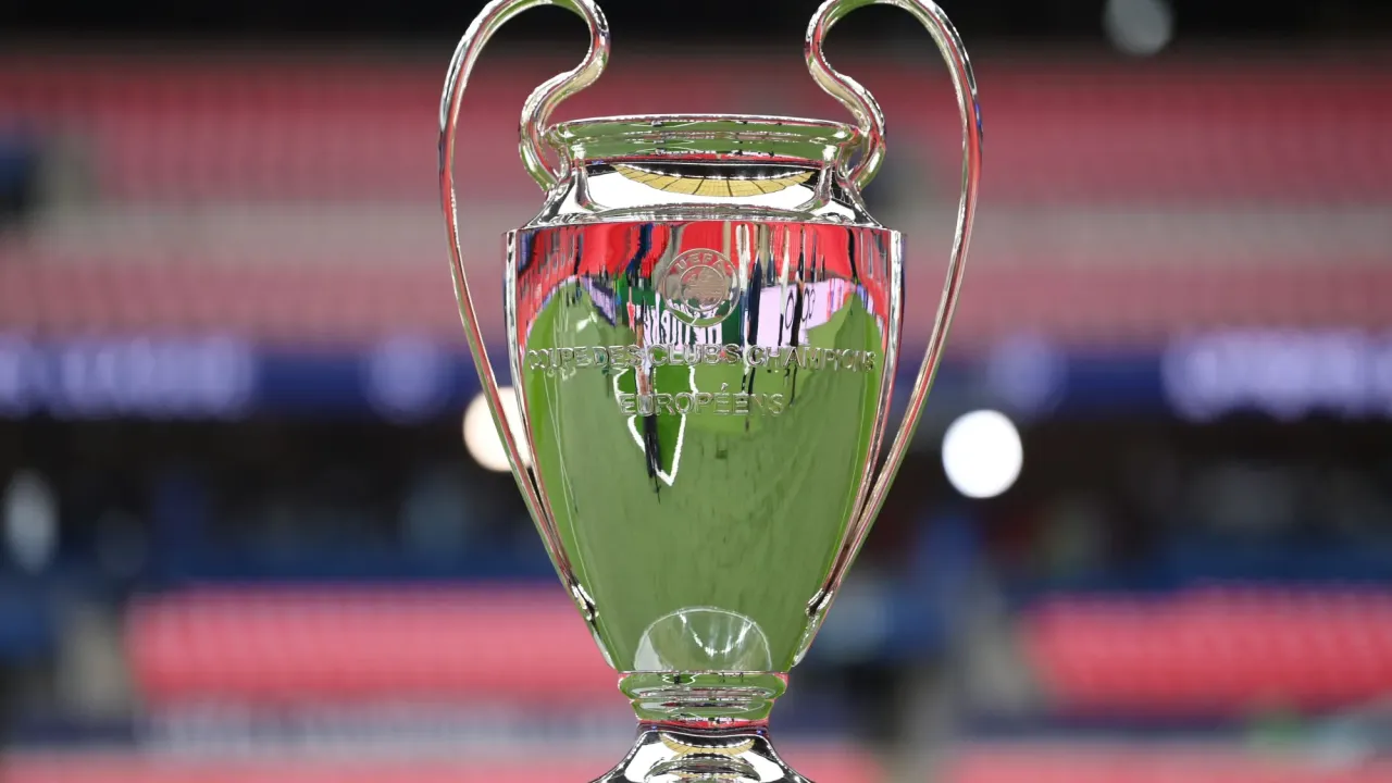 Inter Milan 3-0 Slavia Prague &#x002013; Spotless Performance From English Referee