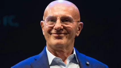 Inter Milan Puncaki Grup D, Sacchi Puji Strategi Chivu (1)