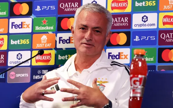 José Mourinho visiting Stamford Bridge for the fourth time as an opposing manager