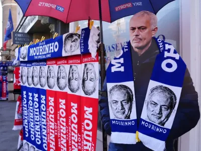 Jose Mourinho was welcomed back warmly by the Chelsea fans (Bradley Collyer/PA Wire)